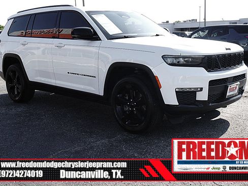 Used 2023 Jeep Grand Cherokee L Limited w/ Black Appearance Package AWD/4WD image 7