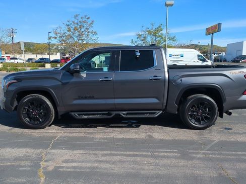 Used 2022 Toyota Tundra Limited w/ TRD Off-Road Package image 9