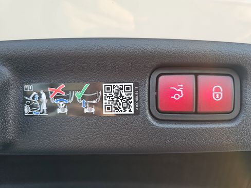 New 2026 Mercedes-Benz C 300 Sedan image 14