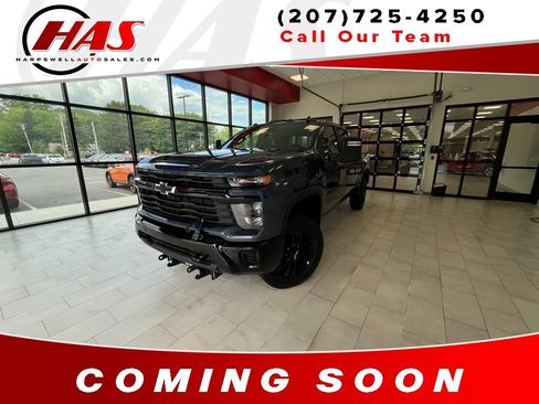 Used 2025 Chevrolet Silverado 2500 Custom w/ Custom Value Package AWD/4WD image 2