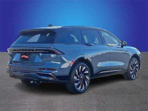 New 2026 Lincoln Nautilus Reserve w/ Jet Appearance Package image 3