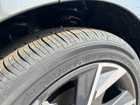 New 2026 Hyundai Elantra Limited FWD image 25