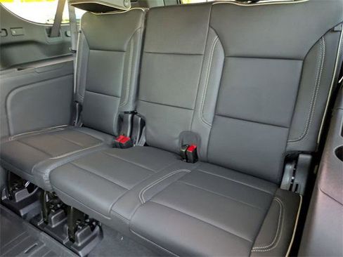 New 2026 Chevrolet Suburban Premier image 30