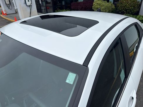 Used 2025 Hyundai Elantra SEL FWD image 10