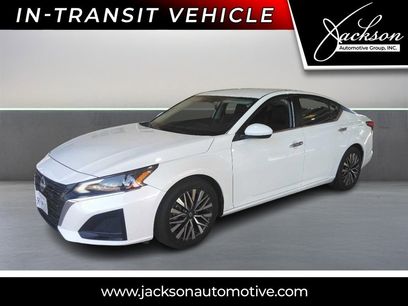 Used 2023 Nissan Altima 2.5 SV