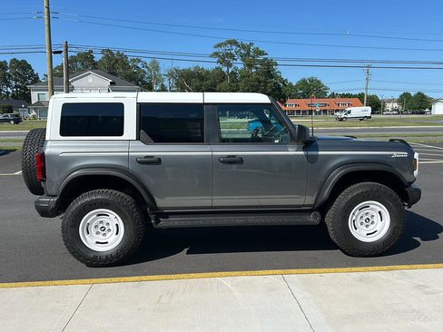 Used 2025 Ford Bronco Heritage Edition AWD/4WD image 4