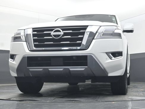 Used 2024 Nissan Armada SL w/ Captain's Chairs Package RWD image 23