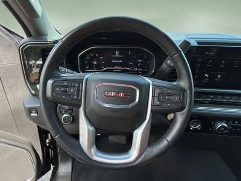 Used 2024 GMC Sierra 1500 Elevation image 33