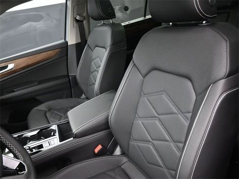 New 2026 Volkswagen Atlas SE image 33