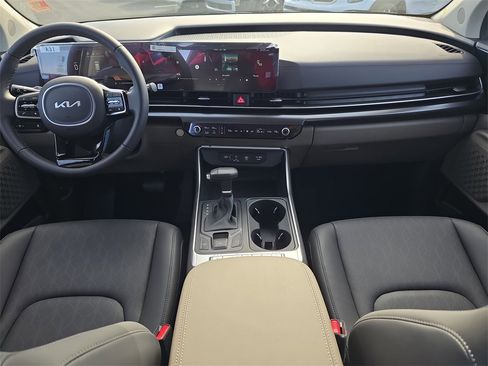 New 2026 Kia Carnival image 12