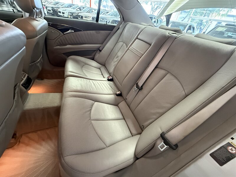 Used 2003 Mercedes-Benz E 500 Sedan w/ X2 Opt Pkg image 26