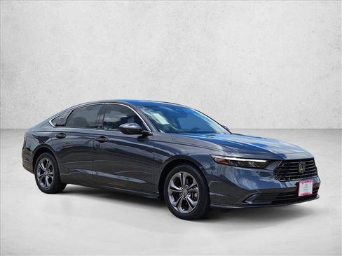 Used 2023 Honda Accord EX image 3