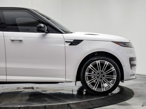 Used 2025 Land Rover Range Rover Sport Dynamic SE AWD/4WD image 21