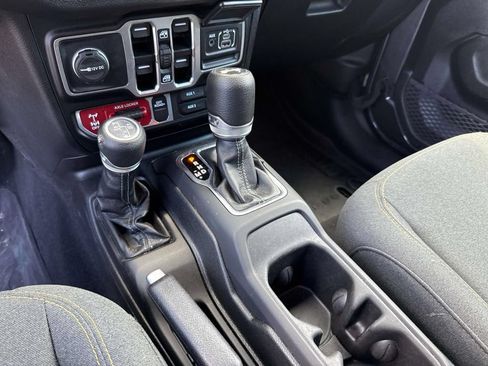 Used 2025 Jeep Wrangler Unlimited Sport S 4xe AWD/4WD image 27