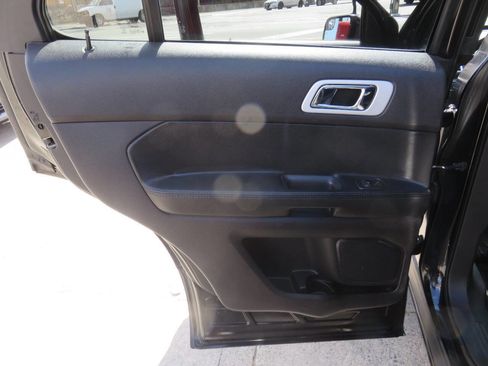 Used 2015 Ford Explorer Sport image 32