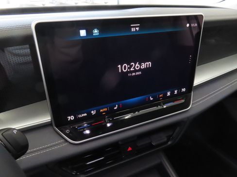 New 2026 Volkswagen Tiguan SE FWD image 19