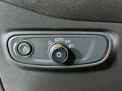 Used 2024 Chevrolet Equinox LS w/ Sport Edition image 17