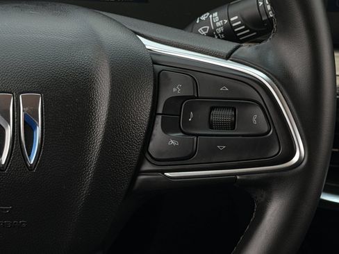 Used 2025 Buick Encore GX Sport Touring FWD image 16