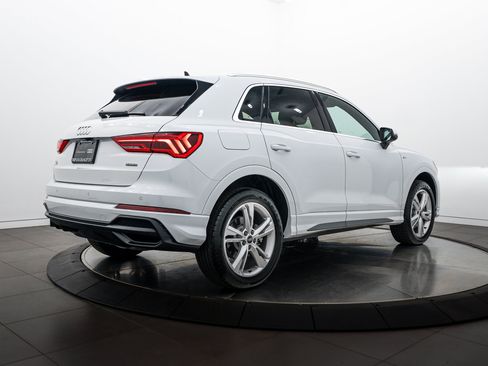 Certified 2023 Audi Q3 2.0T Premium AWD/4WD image 4