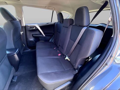 Used 2015 Toyota RAV4 XLE FWD image 18