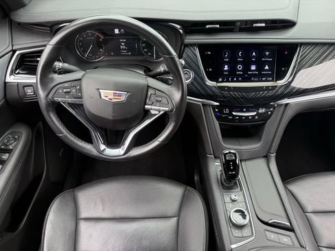 Used 2024 Cadillac XT6 Premium Luxury AWD/4WD image 14