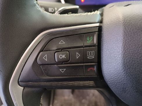 Used 2023 Jeep Grand Cherokee Altitude image 18