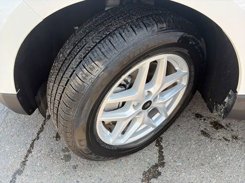 Used 2024 Ford Edge SEL AWD/4WD image 17