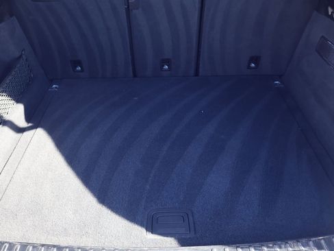 Certified 2023 Porsche Cayenne Platinum Edition image 22