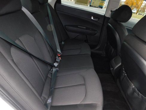 Used 2018 Kia Optima LX w/ 17" Alloy Wheels Package image 17