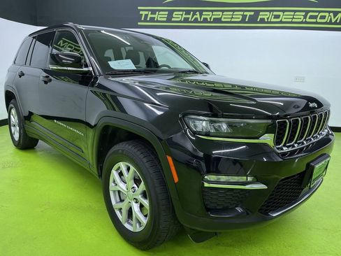 Used 2022 Jeep Grand Cherokee Limited image 2