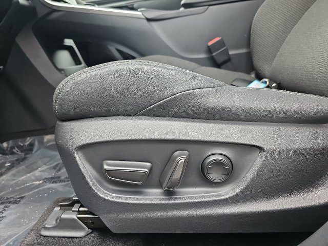 Used 2025 Toyota bZ4X FWD image 29