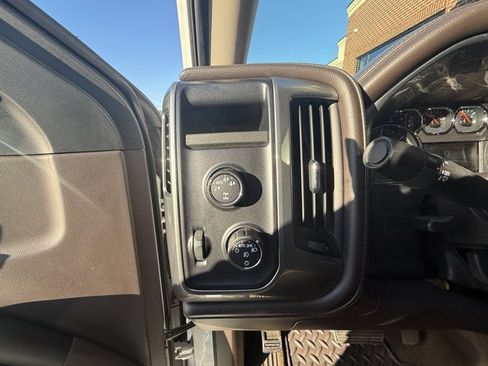 Used 2016 Chevrolet Silverado 1500 LTZ Z71 image 21