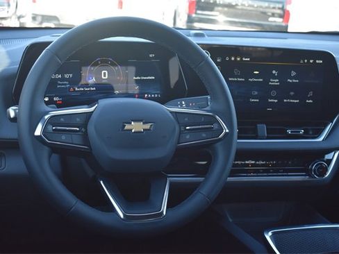 New 2026 Chevrolet Equinox LT image 18