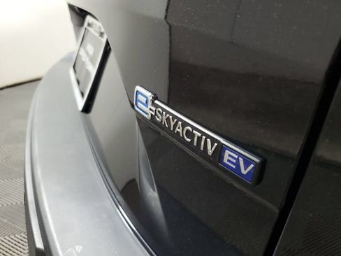 Certified 2023 MAZDA MX-30 Electric w/ Premium Plus Pkg FWD image 7