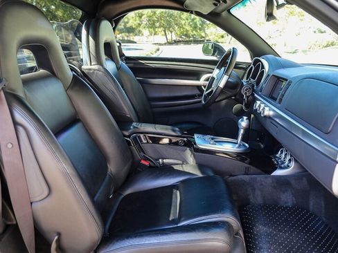 Used 2005 Chevrolet SSR w/ Preferred Equipment Group image 26