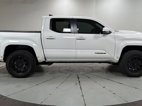Certified 2025 Toyota Tacoma TRD Sport image 6