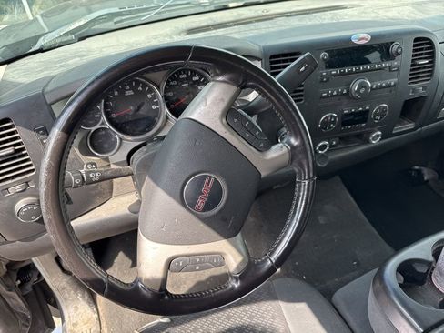 Used 2007 GMC Sierra 1500 SLE w/ SLE1 Preferred Package AWD/4WD image 13