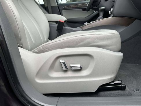 Used 2015 Audi Q5 2.0T Premium Plus w/ Technology Package image 30
