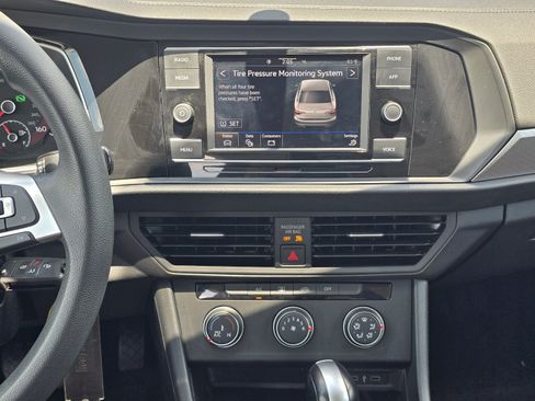 Used 2021 Volkswagen Jetta S w/ Driver Assistance Package FWD image 16