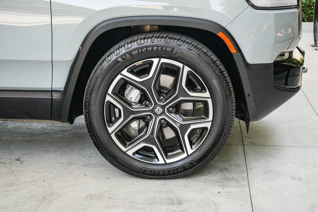 Used 2024 Rivian R1S Adventure Dual AWD/4WD image 10