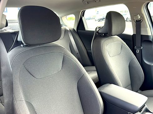 Used 2026 Kia K4 FWD image 25