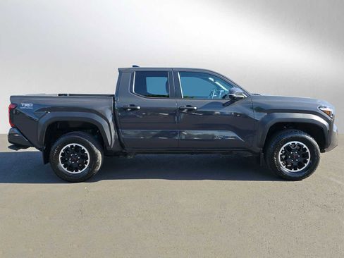 Used 2024 Toyota Tacoma 4x4 Double Cab image 2