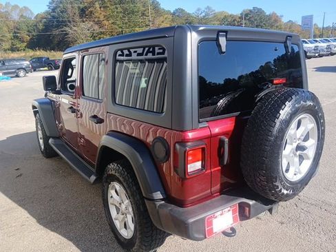 Used 2021 Jeep Wrangler Unlimited Islander image 6