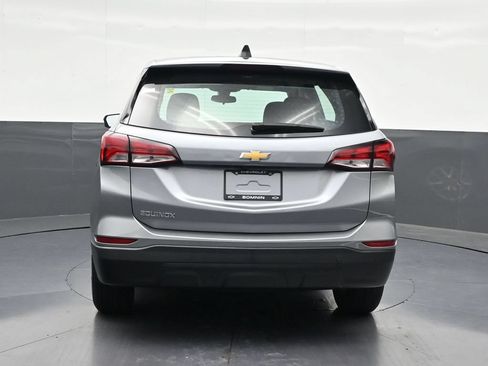 Used 2024 Chevrolet Equinox LS FWD image 4