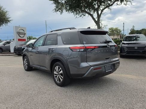Certified 2026 Nissan Pathfinder SL FWD image 6