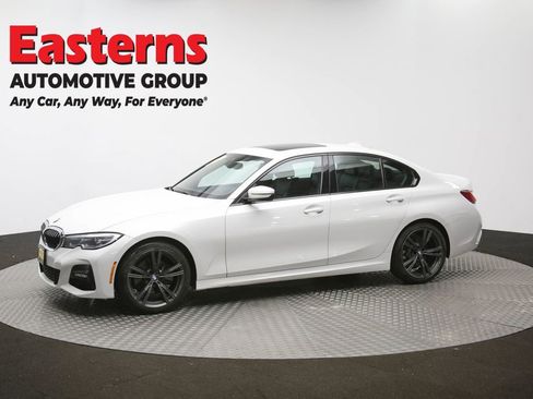 Used 2022 BMW 330i xDrive Sedan w/ M Sport Package image 59