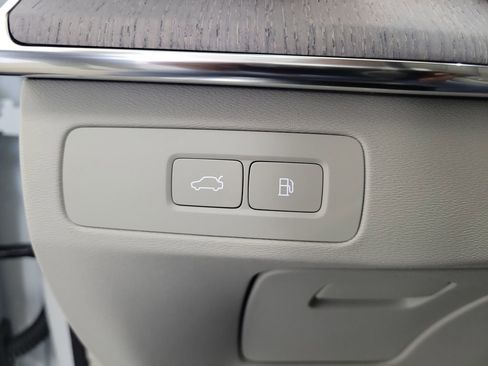 New 2026 Volvo XC90 T8 Ultra w/ Protection Package Premier image 33