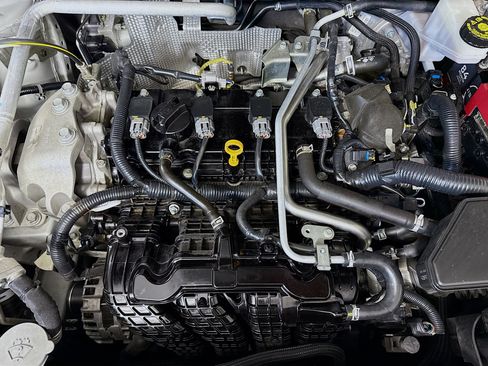 Used 2021 Nissan Rogue SV image 39