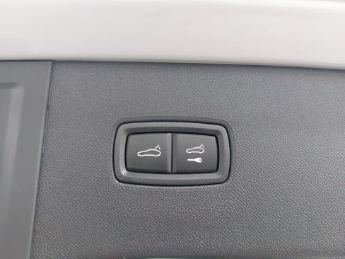 Certified 2025 Porsche Cayenne E-Hybrid AWD/4WD image 15