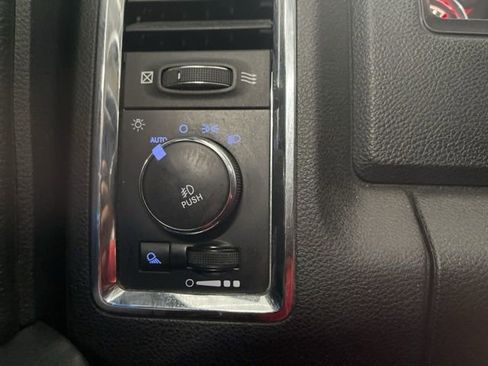 Used 2017 RAM 1500 Laramie image 38